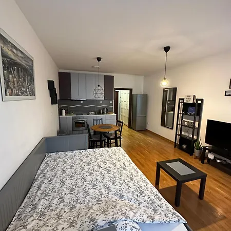 Charlie Aviv Park Apartament