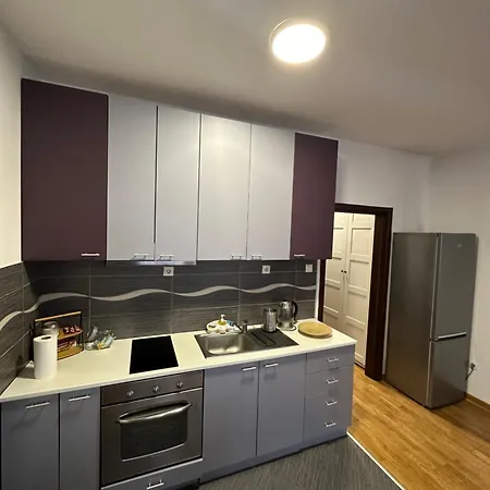 Charlie Aviv Park Belgrad